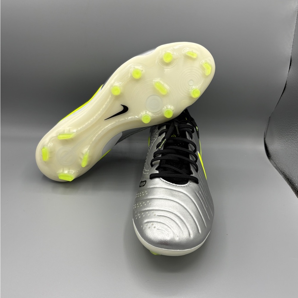 Men Nike Tiempo Legend 10 Elite FG Soccer Cleats HF8980-001 Sz 9 - Picture 2 of 5